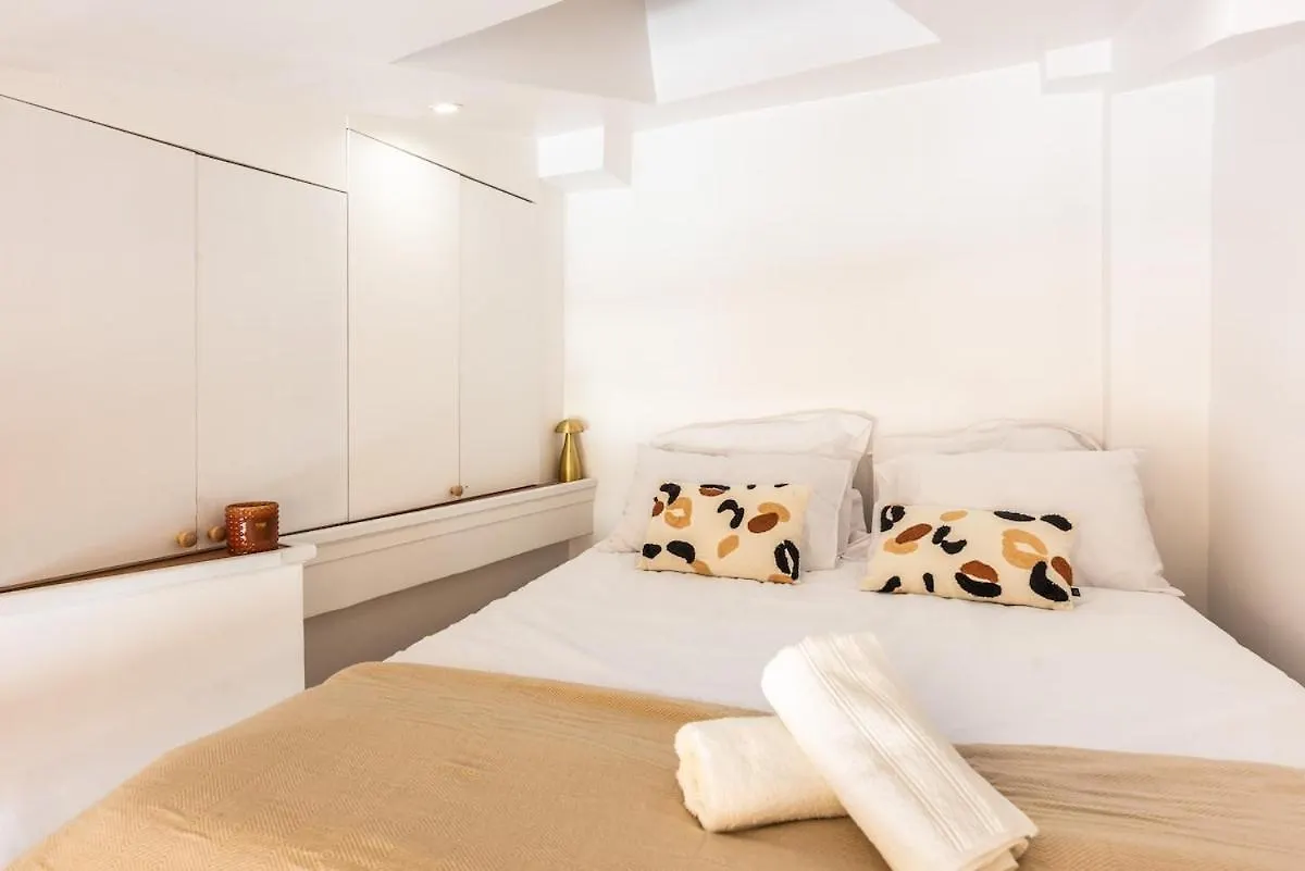 Studio Elegant Esprit Loft Avec Ac Paris Apartment